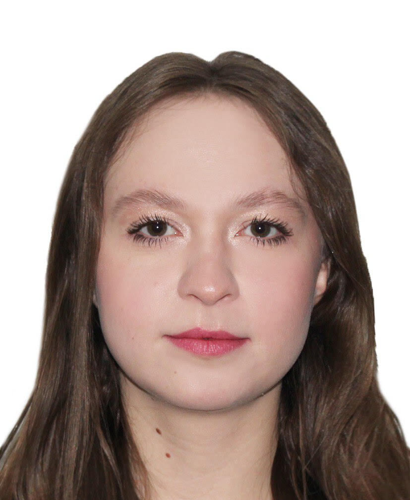 Секретарь ресепшн Елена Шутова