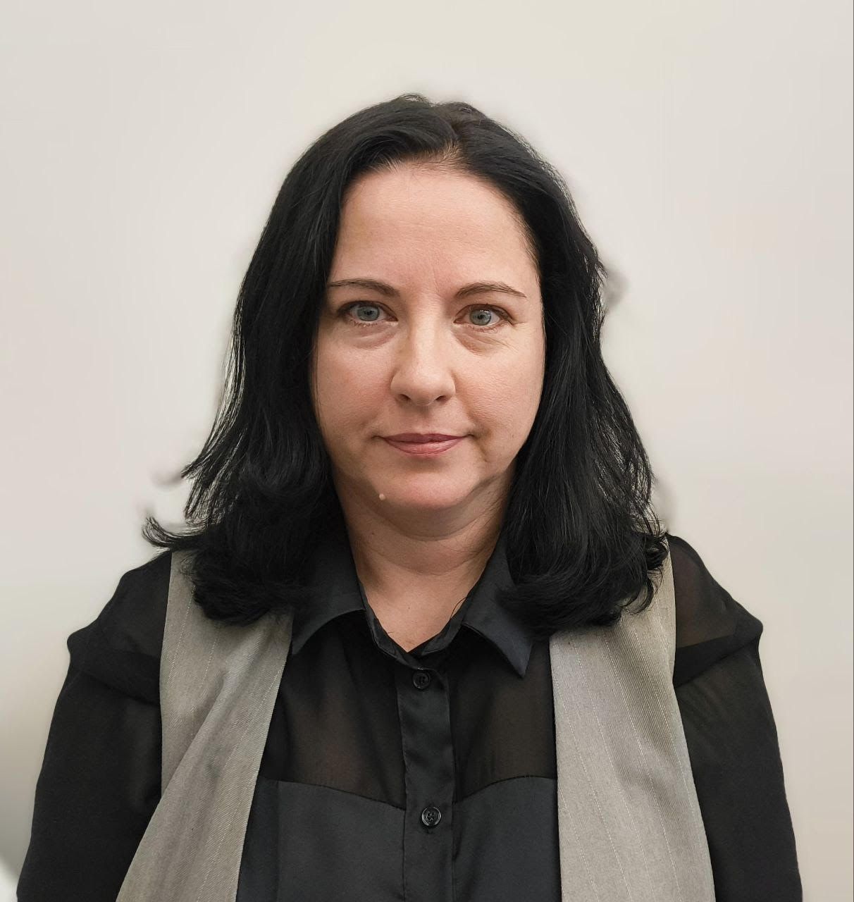 Специалист по персоналу Елена  Волынина