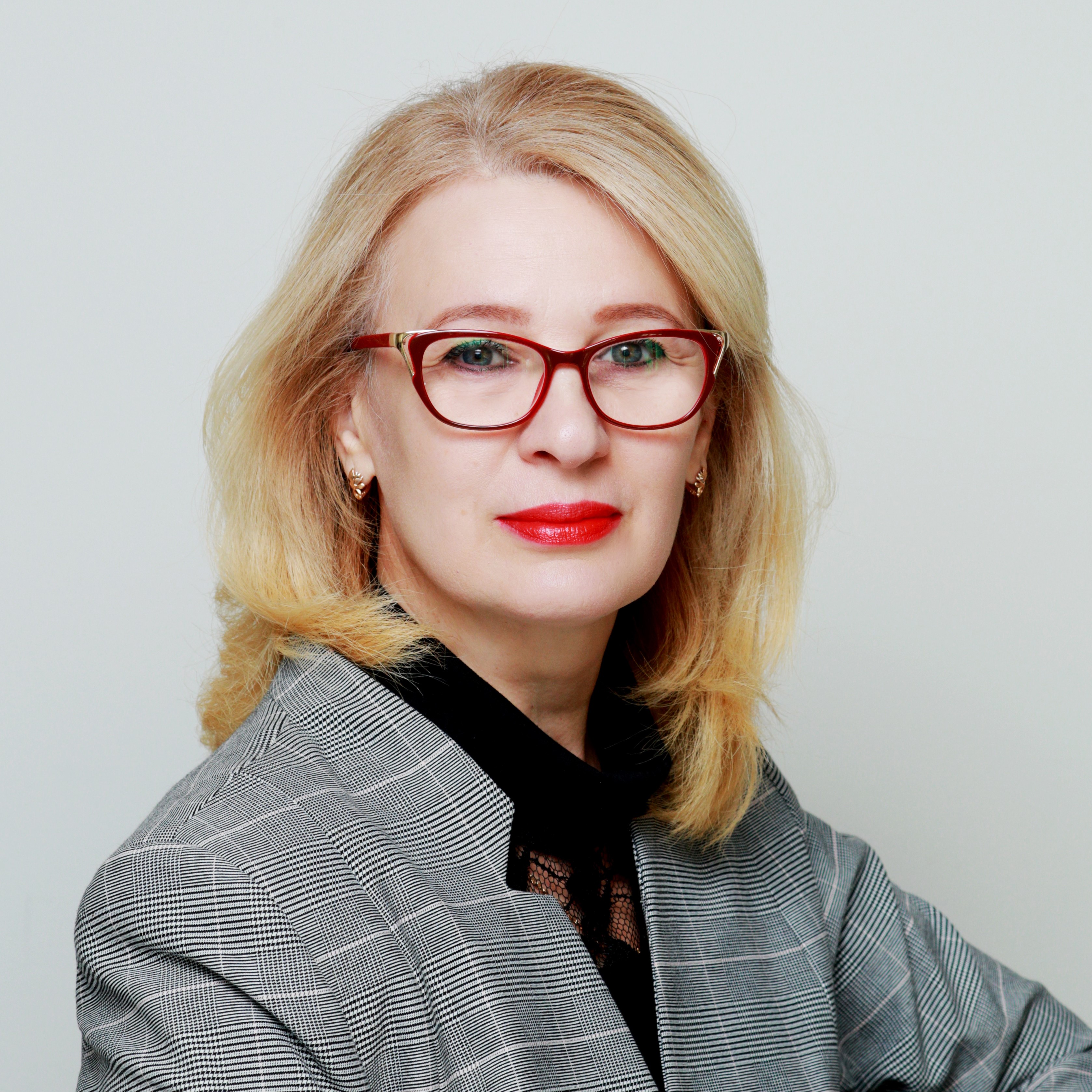 Senior Librarian Nataliya Elagina